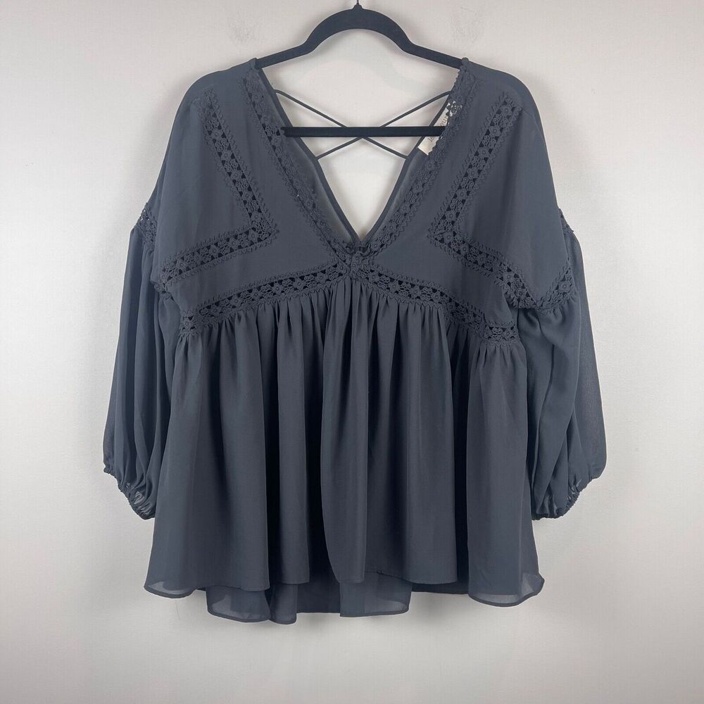 Les Soeurs Top Women Small Gray Crochet Lace Puff Sleeve Whimsygoth Fairy Grunge